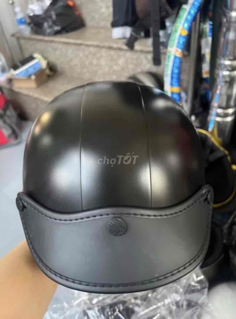 Mũ bảo hiểm Nón Sơn Đen XL. Mua bán Phụ kiện thời trang khác tại Quận Gò Vấp Tp Hồ Chí Minh được đăng bởi H hình 1