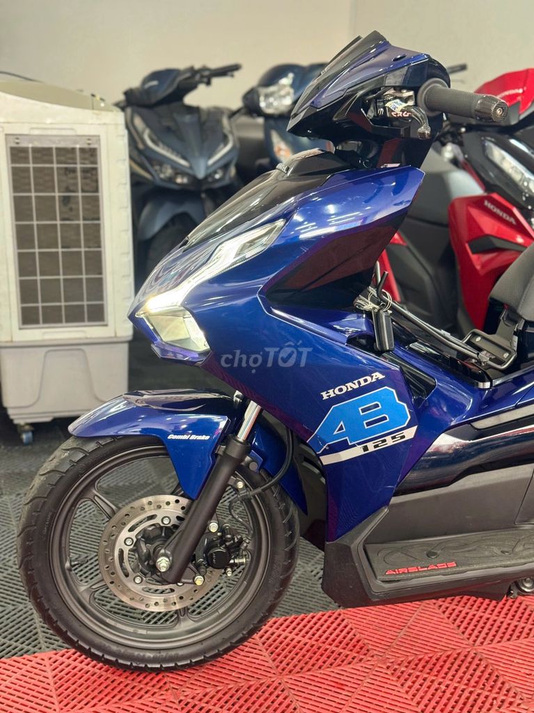 💥Honda Airblade125 4valEPS+ 2023 0do:4000km Biển71. Mua bán Xe máy tại Thành phố Thủ Đức Tp Hồ Chí Minh được đăng bởi XE MÁY THỦ ĐỨC hình 6