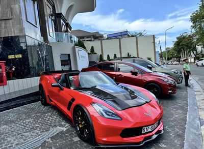 Siêu xe thể thao mui trần Corvette Z06 Mui trần