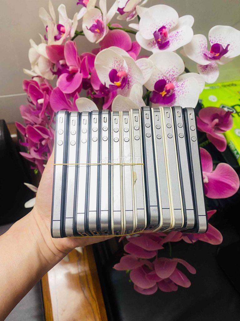 iPhone 4/4S nhỏ gọn, dùng nghe gọi hoài niệm. Mua bán Điện thoại tại Quận Tân Bình Tp Hồ Chí Minh được đăng bởi ANH ĐỨC Store hình 1