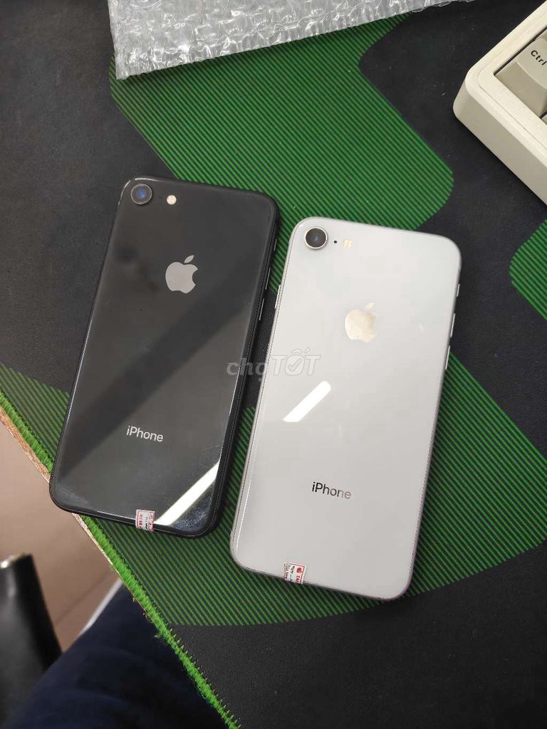 Apple iPhone 8 Đen, Trắng Quốc tế. Mua bán Điện thoại tại Quận Thanh Xuân Hà Nội được đăng bởi cửa hàng điện thoại giá rẻ hình 1
