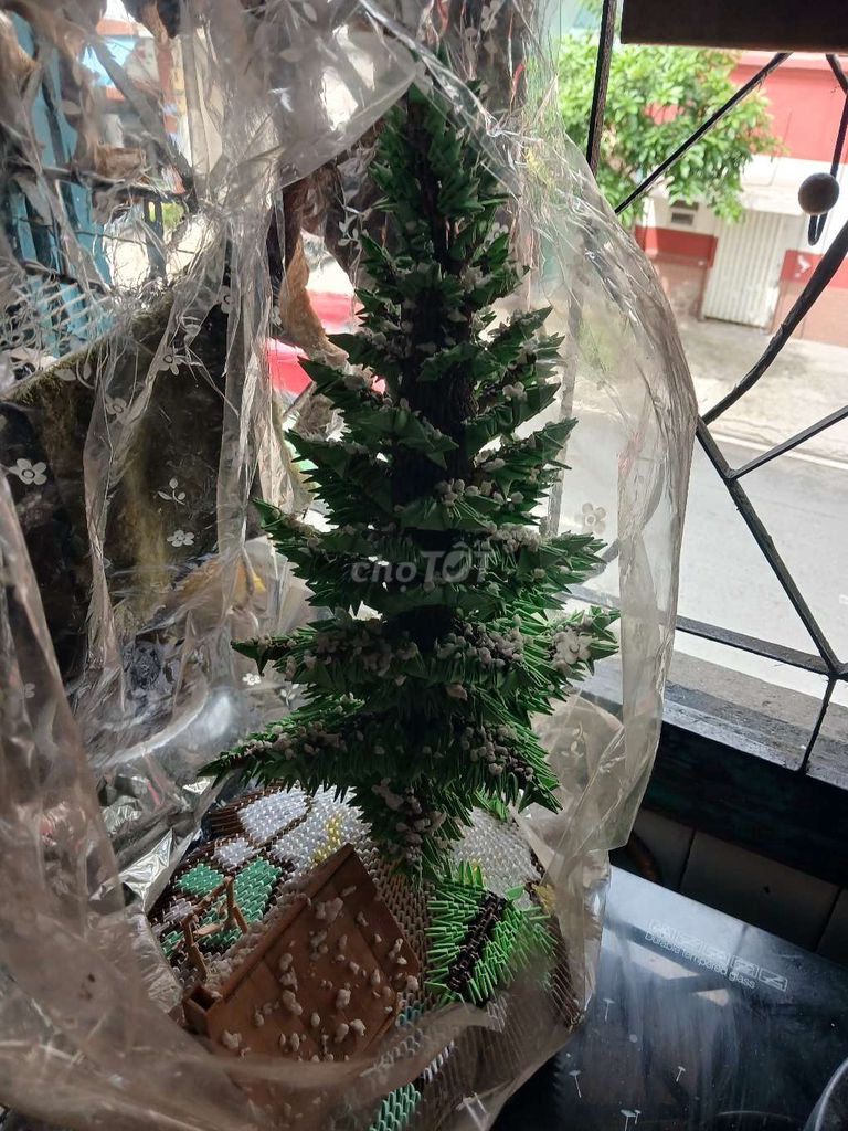 Cây thông trang trí Giáng sinh Giấy thủ công. Mua bán Cây cảnh, đồ trang trí tại Quận 11 Tp Hồ Chí Minh được đăng bởi Giang Nguyễn Trường hình 1