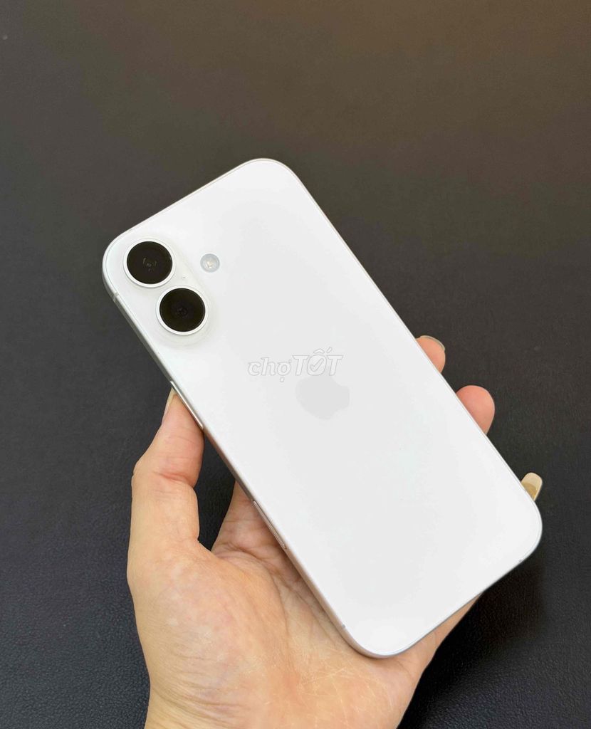 🍎𝐢𝐏𝐡𝐨𝐧𝐞 𝟏𝟕𝐖𝐡𝐢𝐭𝐞 𝟐𝟓𝟔𝐆| 𝐍𝐠𝐮𝐲𝐞̂𝐧 𝐛𝐚̉𝐧 |🔋 𝟏𝟎𝟎% |𝐆𝐢𝐚́ 𝐭𝐨̂́𝐭👇. Mua bán Điện thoại tại Quận Hải An Hải Phòng được đăng bởi Phạm Huyền Hoàng Dũng Mobile  hình 1