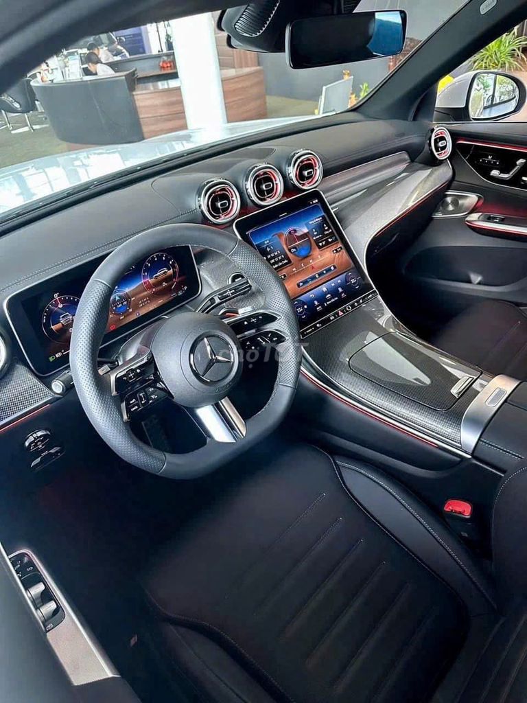 Mercedes-Benz GLC 300 V3 Trắng