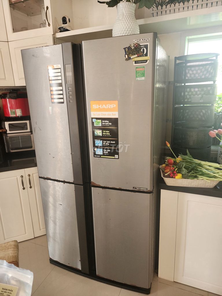 Tủ lạnh side by side Sharp 626L, còn rất tốt