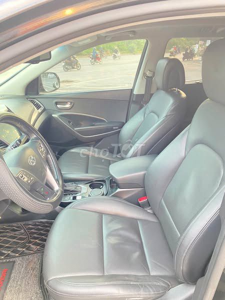 Santafe sản xuất 2015 Số tự động bản full. Mua bán Ô tô tại Quận Cầu Giấy Hà Nội được đăng bởi Vinh Usedcar hình 5