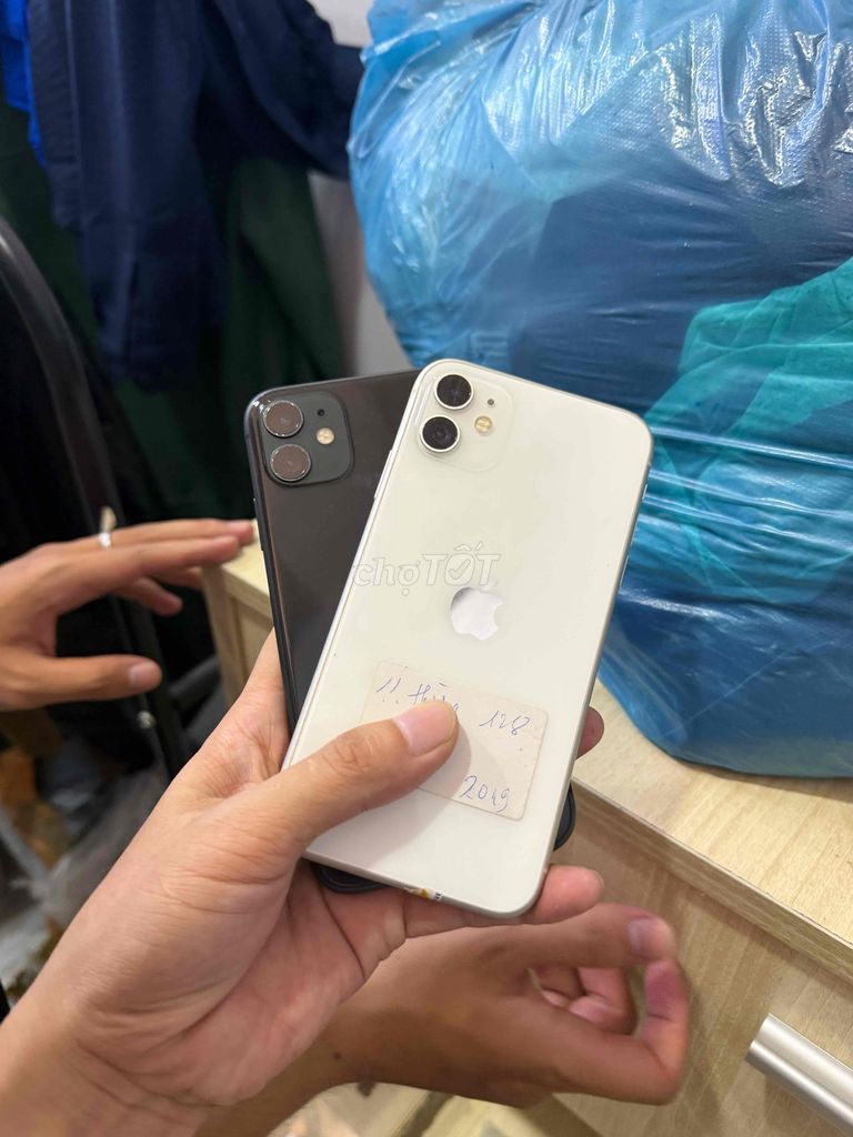 Apple iPhone 11 Đen, Trắng Quốc tế full chức năng. Mua bán Điện thoại tại Quận Hải Châu Đà Nẵng được đăng bởi Hoàng Táo 273 Nguyễn Hoàng hình 1