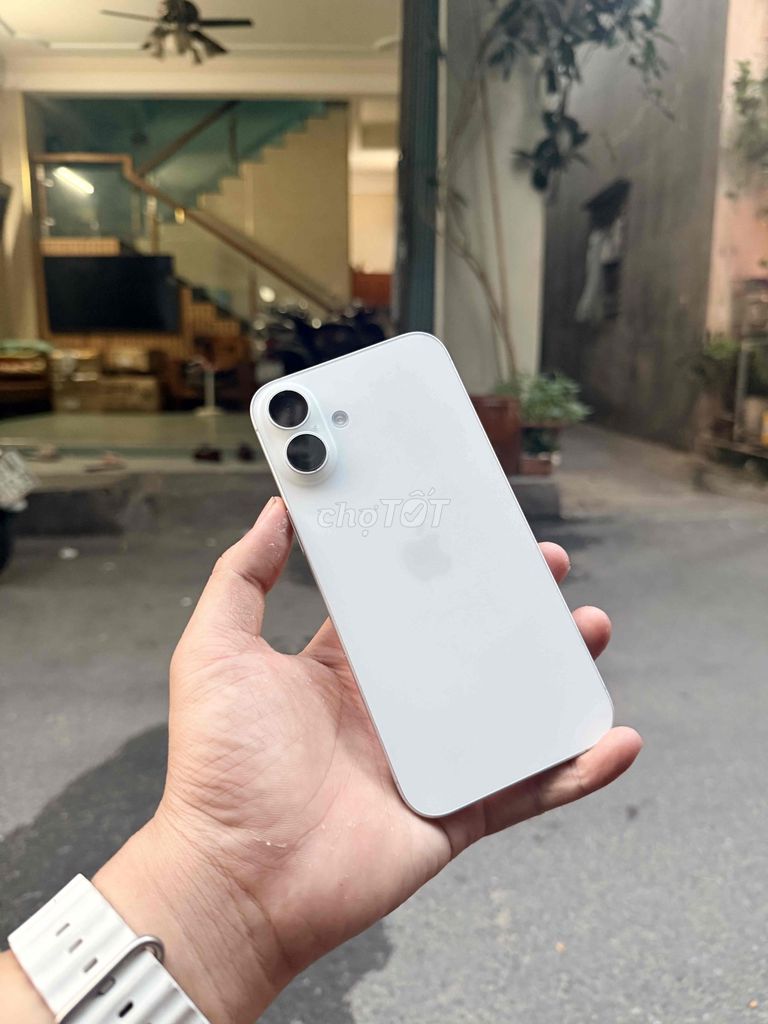 Apple iPhone 16 Plus 128GB Trắng 100% pin. Mua bán Điện thoại tại Quận Ngũ Hành Sơn Đà Nẵng được đăng bởi Nghĩa  hình 1