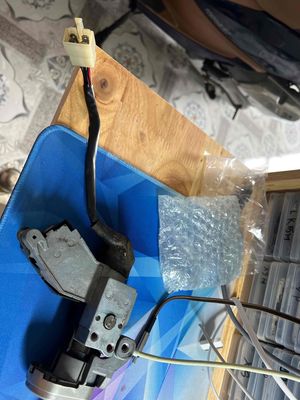 ổ khoá zin xe funeo fi. Mua bán Phụ tùng xe tại Thành phố Tân An Long An được đăng bởi Mua bán điện thoại cũ