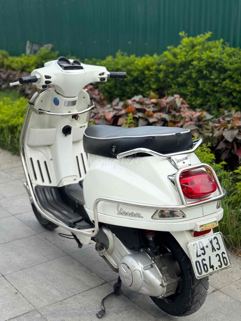 Piaggio Vespa S White 125 куб. см, то есть экономия топлива
