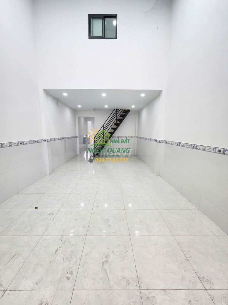 NHÀ ĐƯỜNG PHAN VĂN HỚN, 4x18m, 1 LỬNG, SHR