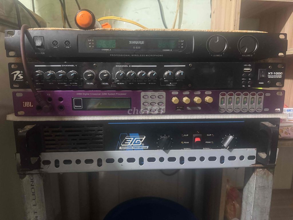 Micro không dây Shure U-820 Đen. Mua bán Tivi, Âm thanh tại Huyện Hóc Môn Tp Hồ Chí Minh được đăng bởi Lê Diêm hình 1