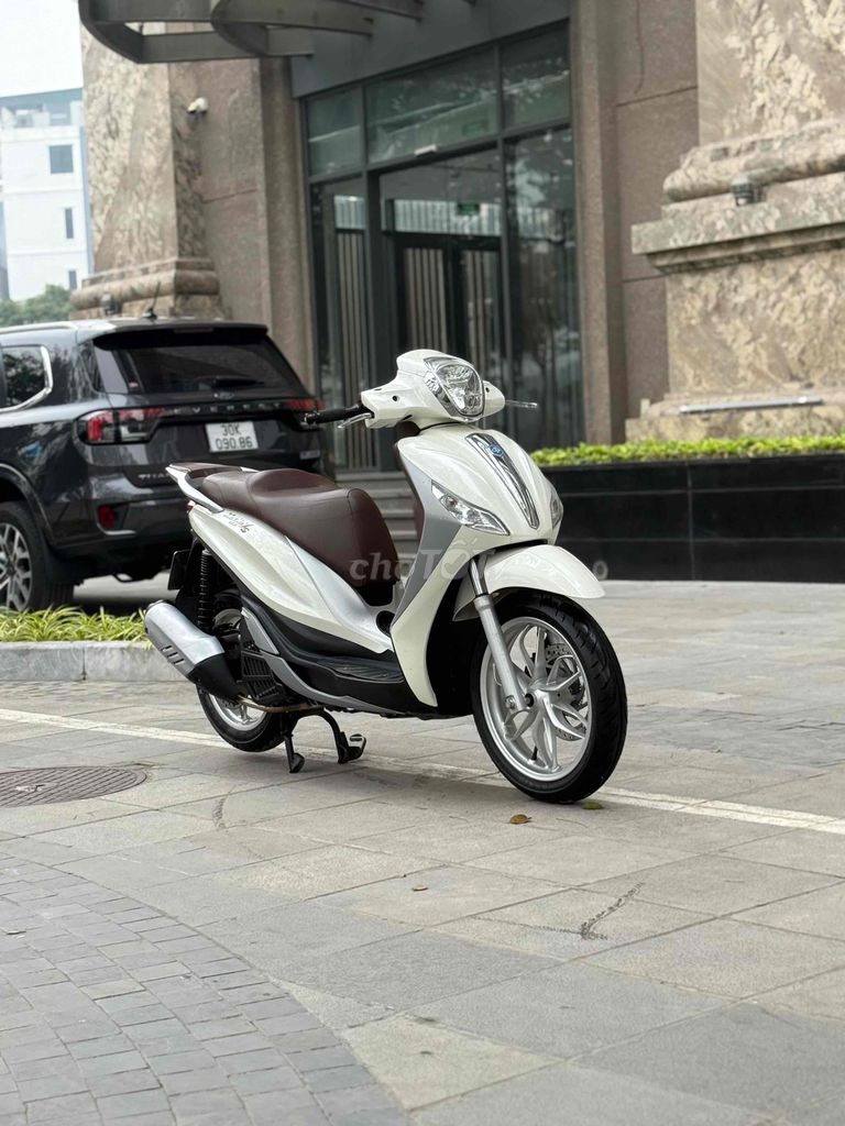 Piaggio Medley S 125 ABS 2018 Xuất Sắc cực 29BA. Mua bán Xe máy tại Quận Ba Đình Hà Nội được đăng bởi Xe Máy Nam Thi hình 4