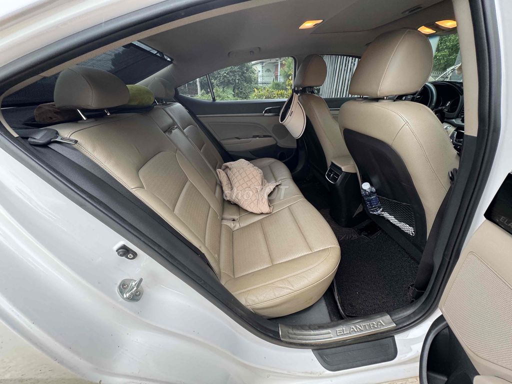 Hyundai Elantra 2018 2.0 AT 82000 km. Mua bán Ô tô tại Huyện Chư Prông Gia Lai được đăng bởi Tên chưa cung cấp hình 4