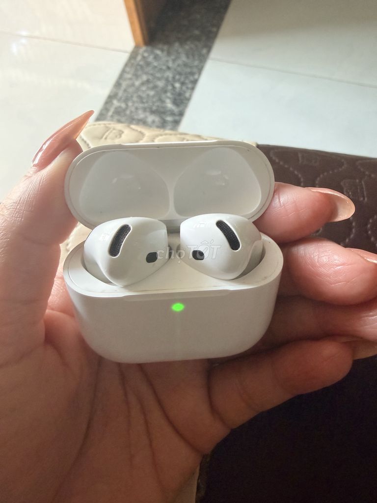 Tai nghe Apple AirPods 4 Trắng đã qua sử dụng. Mua bán Tivi, Âm thanh tại Thành phố Vũng Tàu Bà Rịa - Vũng Tàu được đăng bởi Quyên  hình 1