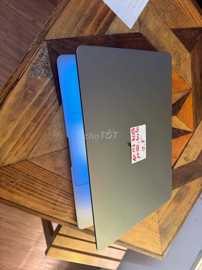 MacBook Air M3 13” 2024 16GB/256 sạc30 fullbox cel. Mua bán Laptop tại Quận 3 Tp Hồ Chí Minh được đăng bởi Phúc Nguyễn hình 1