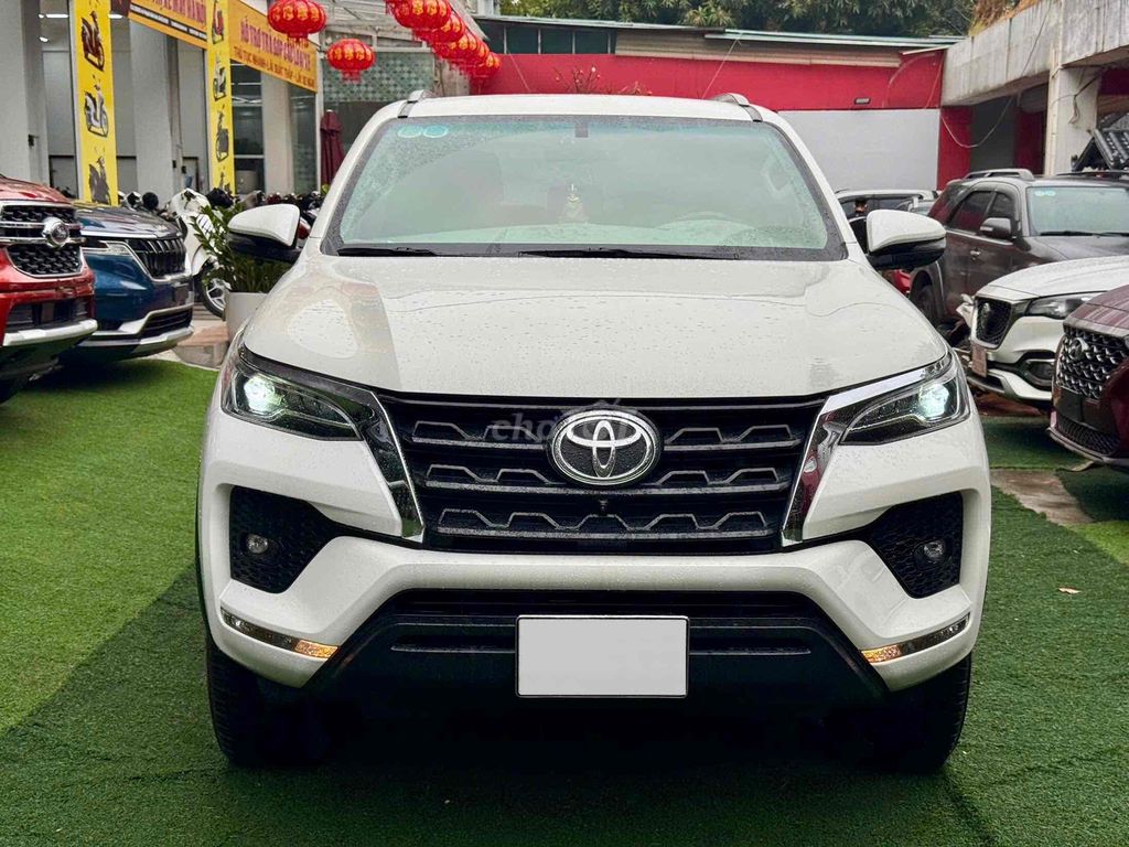 Toyota Fortuner 2021 moden22 2.7V 4x2 AT -63000 km