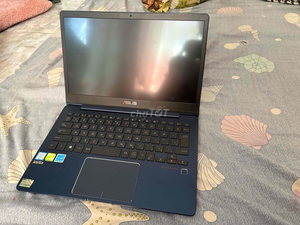 Asus Zenbook UX331 i5 8GB/256GB SSD. Mua bán Laptop tại Quận 4 Tp Hồ Chí Minh được đăng bởi Robert hình 1