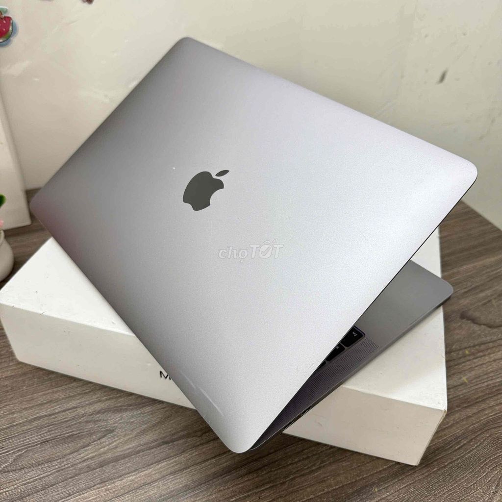 Apple MacBook Pro 2018 i7 13 inch 16GB/500GB GRAY. Mua bán Laptop tại Quận Thanh Xuân Hà Nội được đăng bởi Nguyễn Duy Hùng hình 1