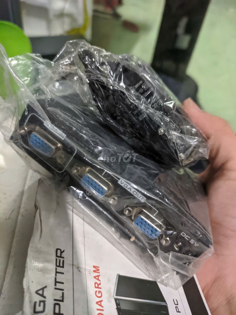 Bộ chia VGA VGA-2002 2 cổng. Mua bán Phụ kiện (Màn hình, Chuột...) tại Huyện Bến Lức Long An được đăng bởi Phan Tấn hình 1