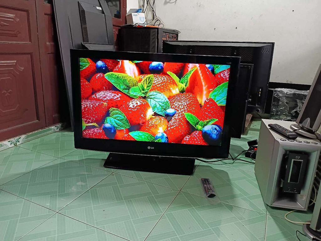 Tivi LG 37 in LG Cho ae xem Tivi, Màn karaoke.... Mua bán Tivi, Âm thanh tại Thành phố Biên Hòa Đồng Nai được đăng bởi Điện Tử Nguyễn trung hình 1