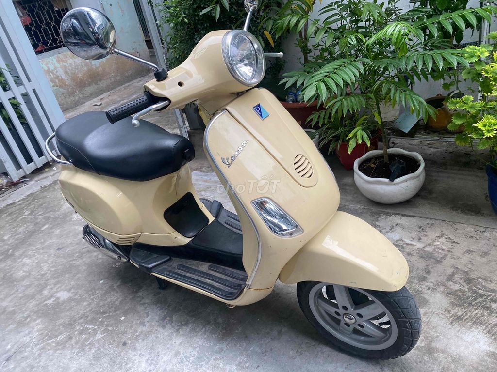 Piaggio Vespa 150 xe nhập biển đẹp 1102. Mua bán Xe máy tại Quận 5 Tp Hồ Chí Minh được đăng bởi JM hình 4