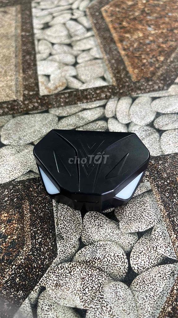 Tai nghe Bluetooth Đen Pin lâu. Mua bán Tivi, Âm thanh tại Quận Hoàng Mai Hà Nội được đăng bởi Kairiyeudau hình 1