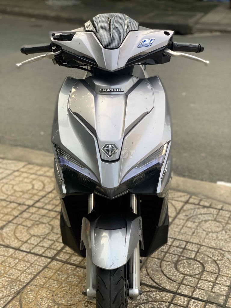 HONDA AIR BLADE 2018 khoá smarkey bs64 chính chủ. Mua bán Xe máy tại Quận Tân Phú Tp Hồ Chí Minh được đăng bởi TÂN HƯƠNG hình 5