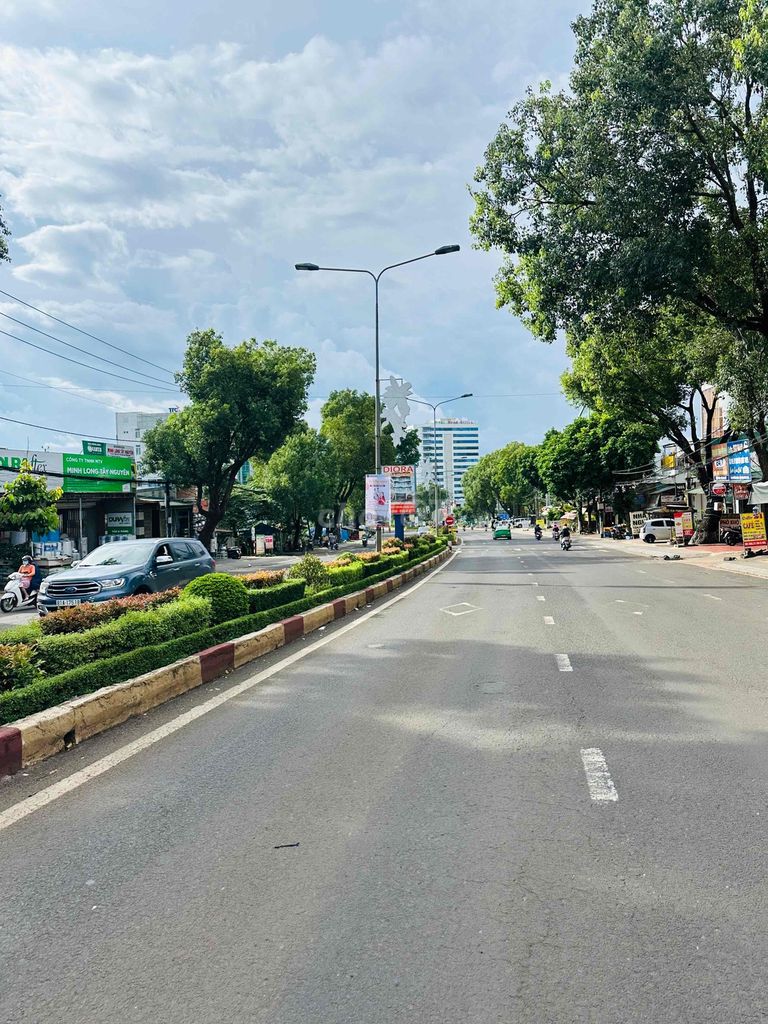 Cần bán lô đất mặt tiền Trường Chinh, cách KS Mường Thanh chỉ 400m. Mua bán đất tại Thành phố Pleiku Gia Lai được đăng bởi Doãn Cường hình 1