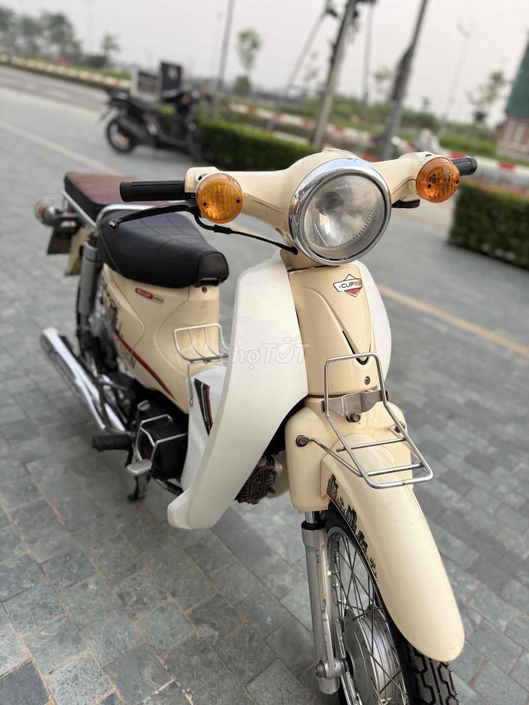 Thanh lý cúp 50cc học sinh không cần bằng lái. Mua bán Xe máy tại Quận Bắc Từ Liêm Hà Nội được đăng bởi Hữu Nhuận hình 3