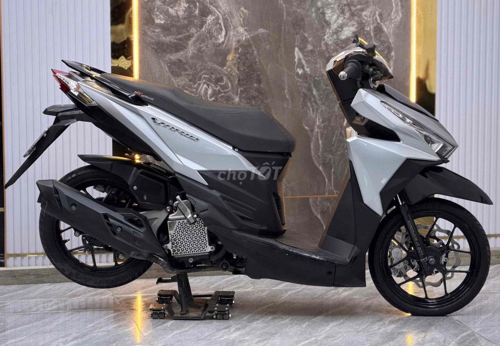 Honda Click Thái 125 Bạc Đen. Mua bán Xe máy tại Quận Bình Tân Tp Hồ Chí Minh được đăng bởi Trường Giang hình 5