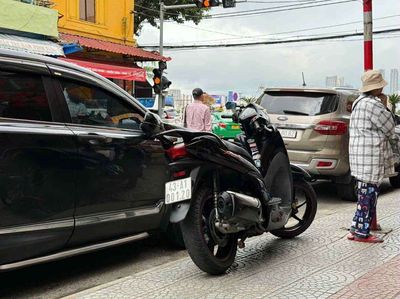 Xe dư cần bán , sh300i. Mua bán Xe máy tại Quận Hải Châu Đà Nẵng được đăng bởi Văn Tiến