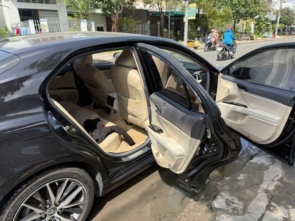 Toyota Camry 2019 2.5Q Đen. Mua bán Ô tô tại Huyện Hóc Môn Tp Hồ Chí Minh được đăng bởi CHỢ Ô TÔ AN SƯƠNG hình 9