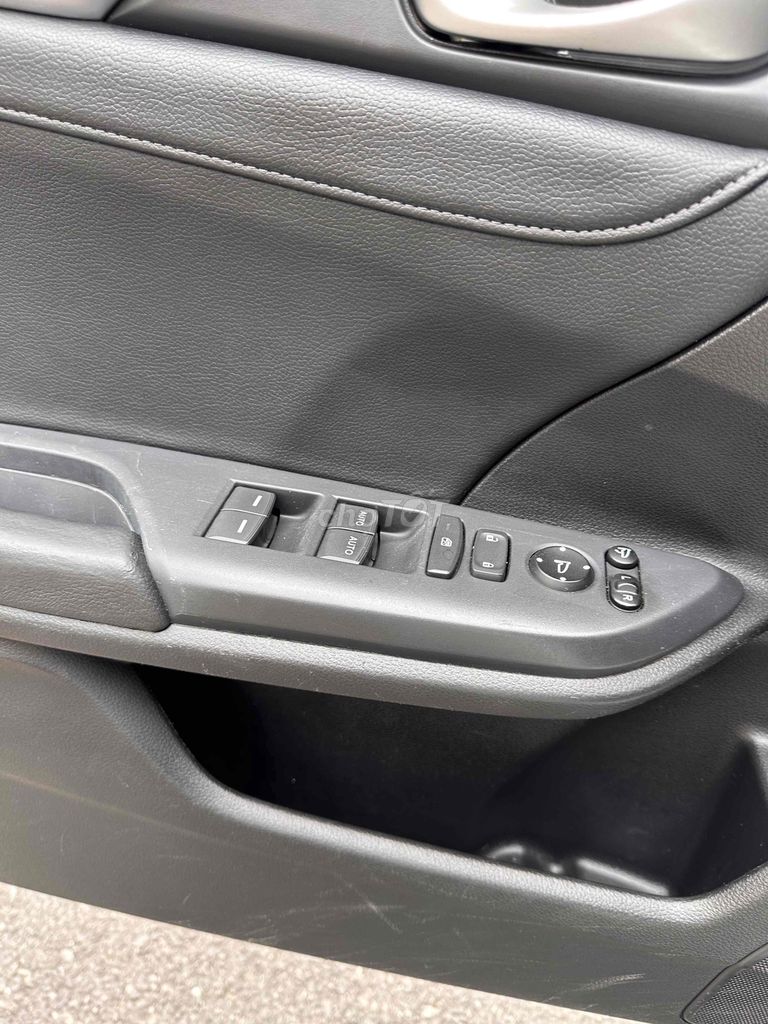 Honda Civic 2020 G 1.8 AT - 70000 km. Mua bán Ô tô tại Quận Gò Vấp Tp Hồ Chí Minh được đăng bởi nguyễn quốc trinh hình 6