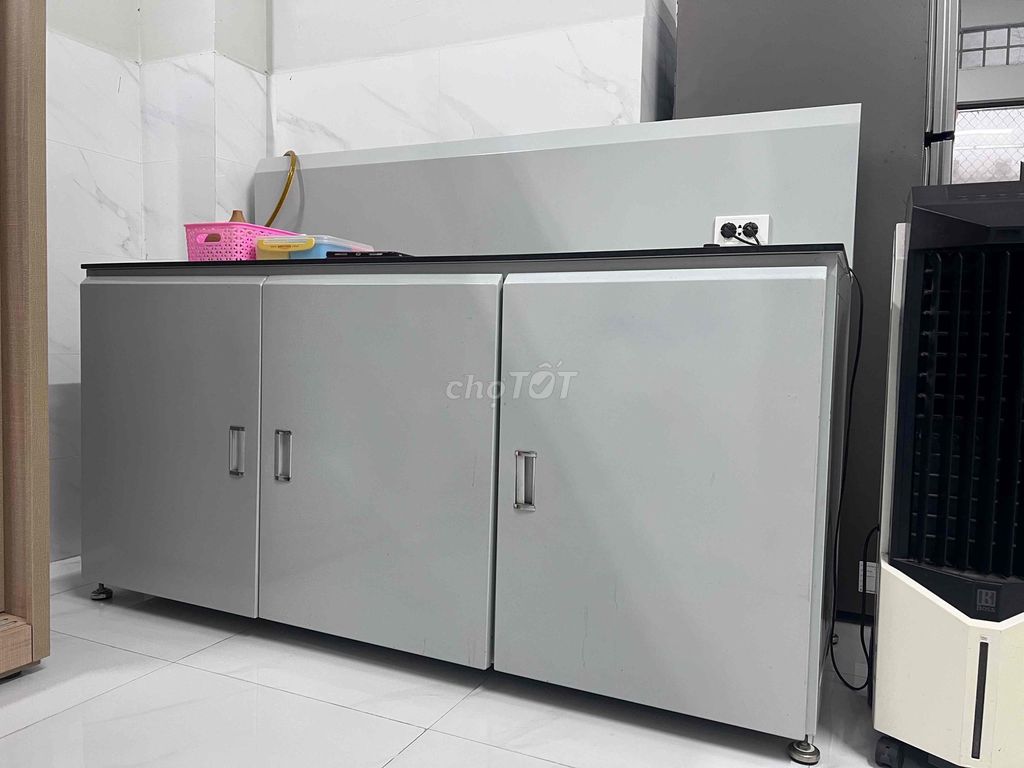 Thanh lý bàn bếp và quầy xe đẩy inox còn mới. Mua bán Bàn ghế tại Quận Bình Thạnh Tp Hồ Chí Minh được đăng bởi Ken Tran hình 1