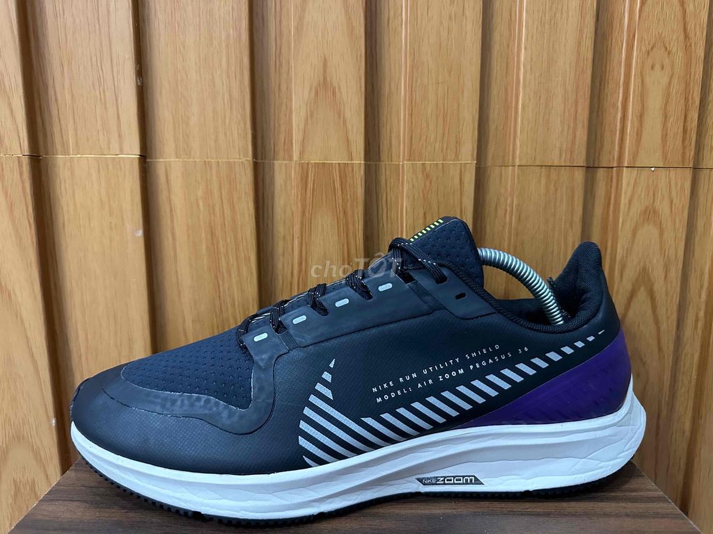 Giày Nike VIP size 43 chính hãng mới keng zin 98%