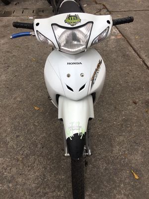 Wave A 100 chính chủ đẹp Long lanh còn rất mới. Mua bán Xe máy tại Quận Nam Từ Liêm Hà Nội được đăng bởi Em Dung