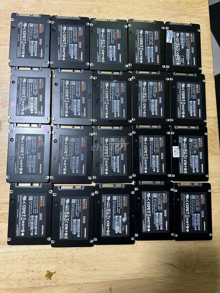 ssd sam sung 860 evo 250Gb 2.5”. Mua bán Linh kiện (RAM, Card...) tại Quận Hoàng Mai Hà Nội được đăng bởi Phan xuân Hồng hình 3