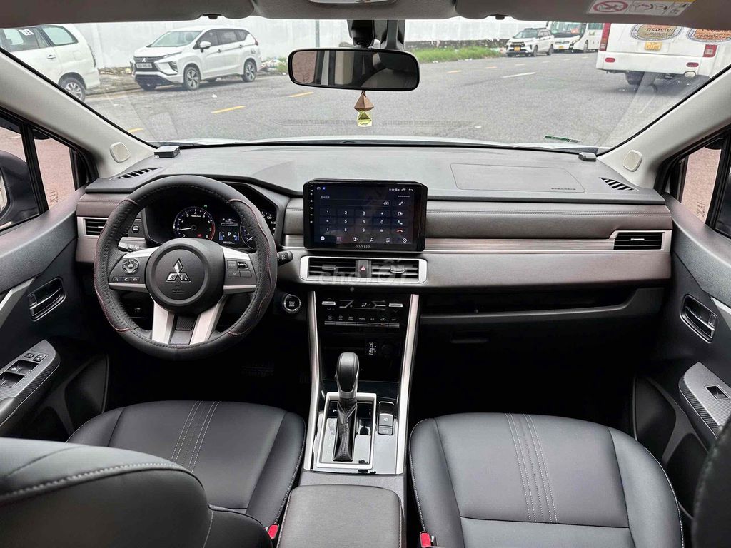 Xpander Pre 2025 Trắng livenew. Mua bán Ô tô tại Quận Hải Châu Đà Nẵng được đăng bởi Lê Bá Hội hình 15