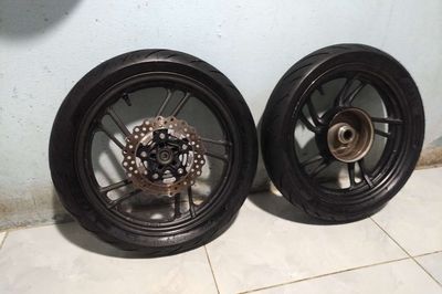 Mâm xe máy Vario hợp kim Đen đã sử dụng. Mua bán Phụ tùng xe tại Huyện Trảng Bom Đồng Nai được đăng bởi Lạc Lỗi