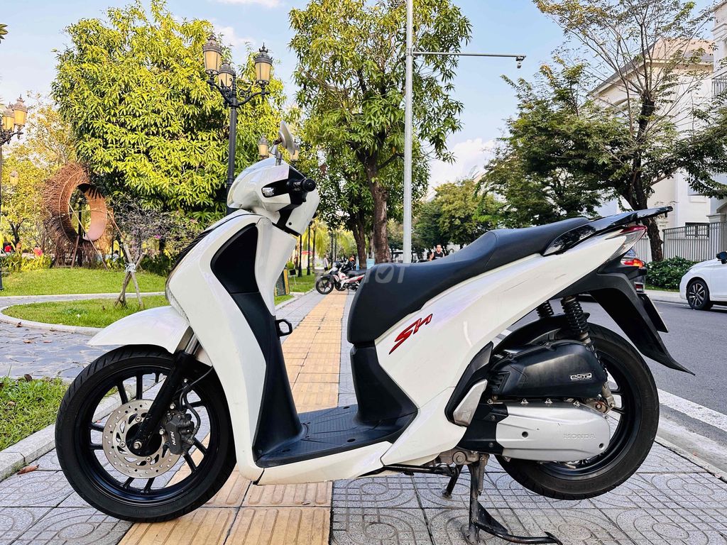 Хонда SH 125 2015 Белая Черная
