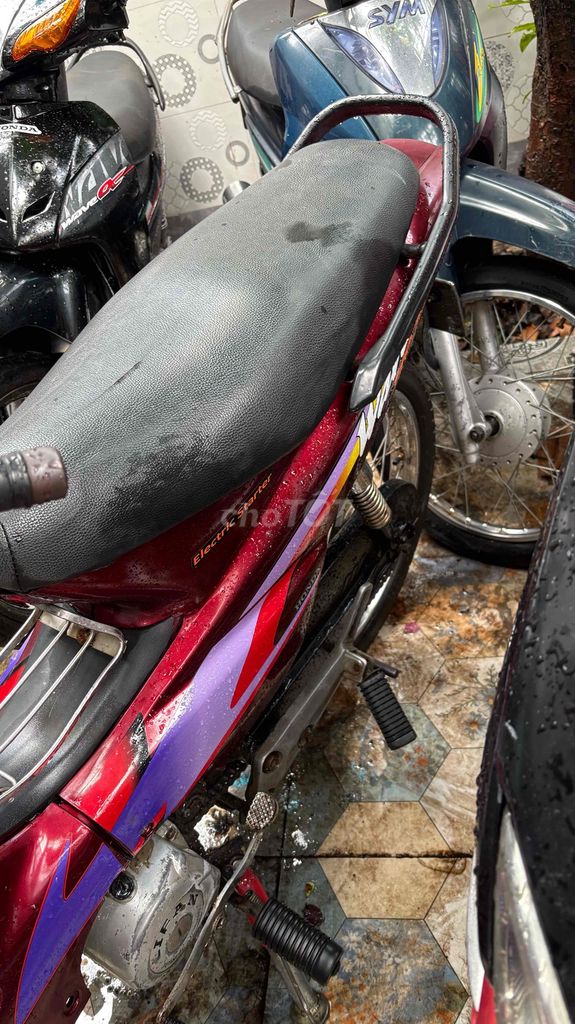 Honda Wave 110 красный, чистый, красивый, тихий мотор, готов к езде