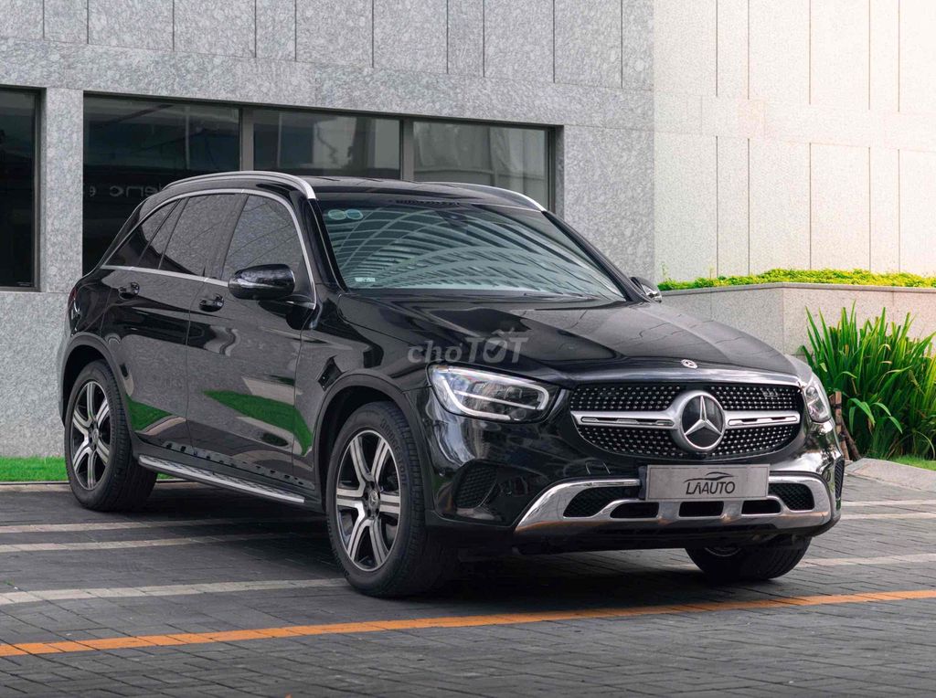Mercedes GLC200 4Matic Model 2021 Đen/Kem. Mua bán Ô tô tại Quận 7 Tp Hồ Chí Minh được đăng bởi Thật Nguyễn LongAnh Auto hình 2