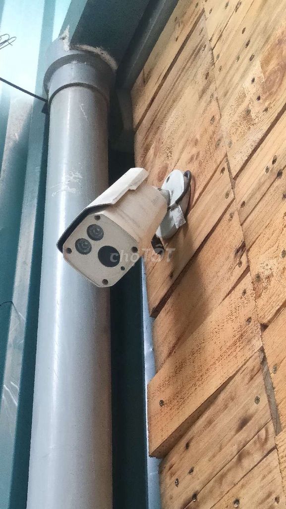 Bộ camera Hikvision 8 kênh 4TB. Mua bán Máy ảnh, Máy quay tại Quận Tây Hồ Hà Nội được đăng bởi Hoàng Tuấn An hình 1