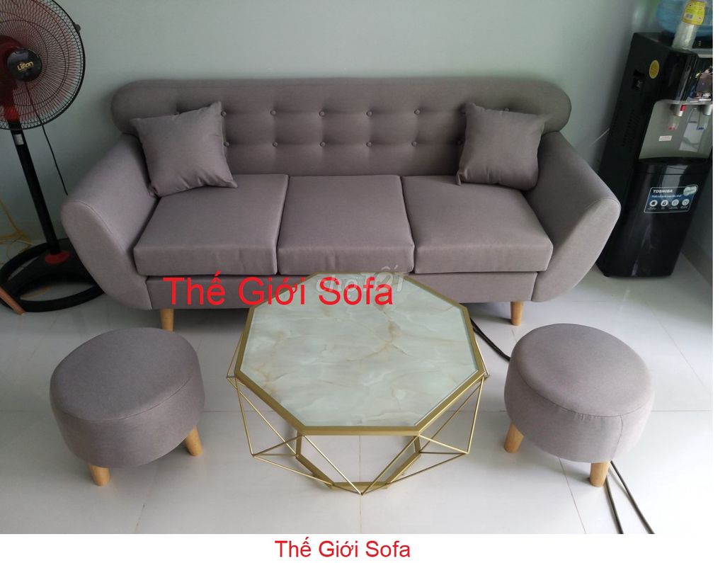 Muốn sở hữu chiếc sofa giá rẻ nhưng vẫn đảm bảo chất lượng tại Bình Phước? Hãy đến ngay cửa hàng của chúng tôi để tìm kiếm sản phẩm phù hợp với nhu cầu của bạn. Đảm bảo giá cả cạnh tranh và chất lượng tuyệt vời!