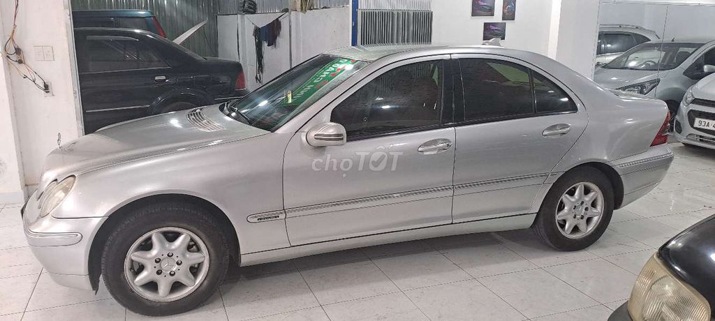 Xe mercedes C200 rất đẹp chạy rất êm đẳng cấp. Mua bán Ô tô tại Huyện Hóc Môn Tp Hồ Chí Minh được đăng bởi Huỳnh chí tâm hình 10