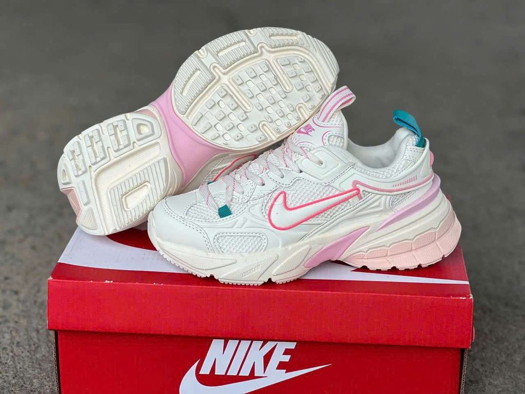 Giày thể thao Nike V2K RUN Nữ. Mua bán Giày dép tại Quận 12 Tp Hồ Chí Minh được đăng bởi Đức thiện  hình 1