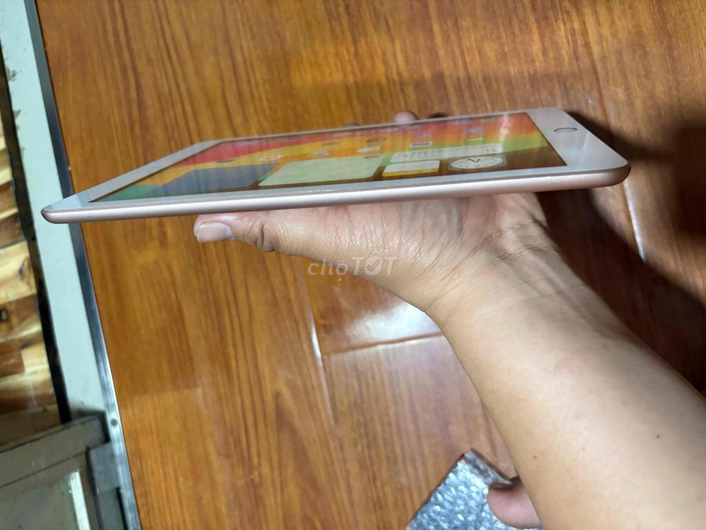 ipad gen 6 32GB wifi nguyên zjn keng