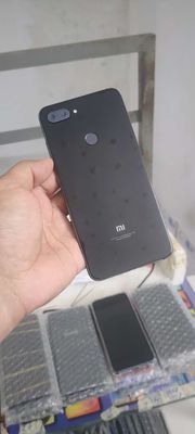Xiaomi Mi 8 Lỉte, ram 4gb, 64gb