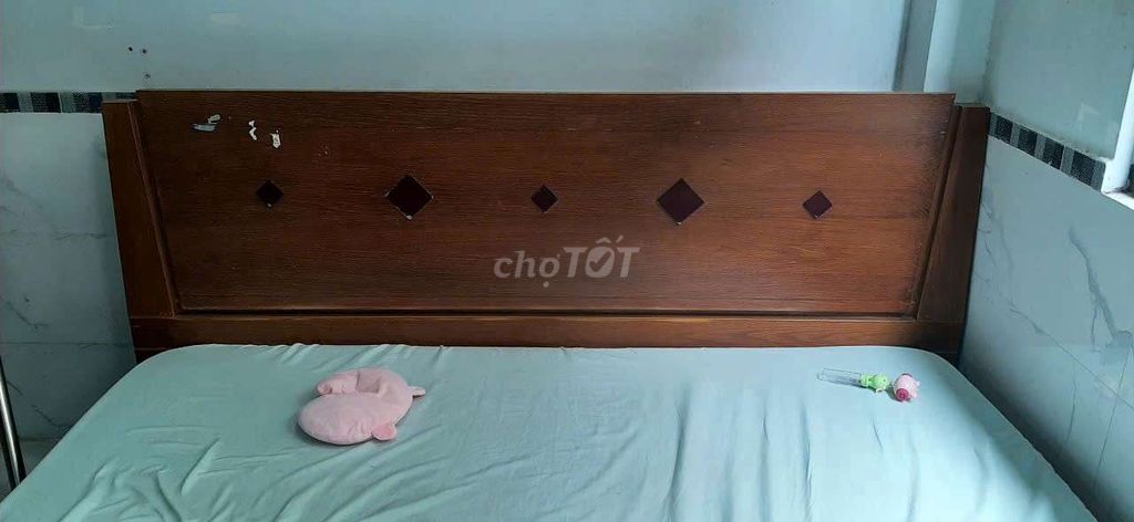 Dọn nhà cuối năm thanh lý giường 1,8 m x 2 m